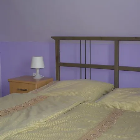 Petunia-dom S Dvoma Spalnami Tatil Evi *